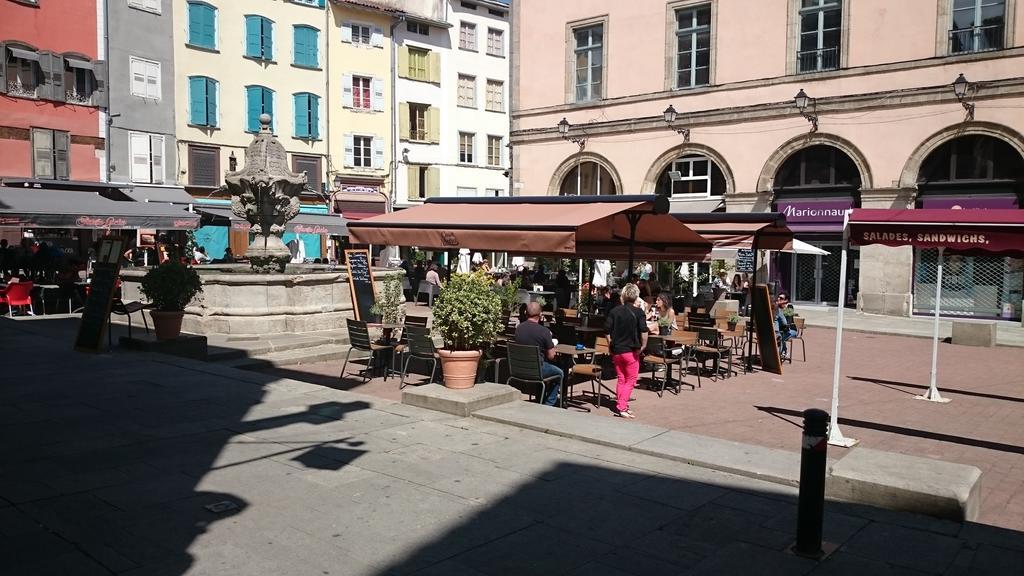 Espace Grenouillit Le Puy En Velay Buitenkant foto